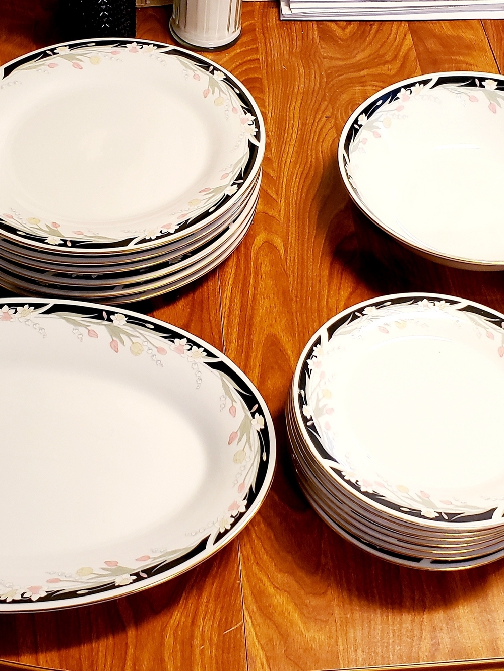 Crown Ming Michelle Edition China Dinnerware Set with Black & Floral Trim